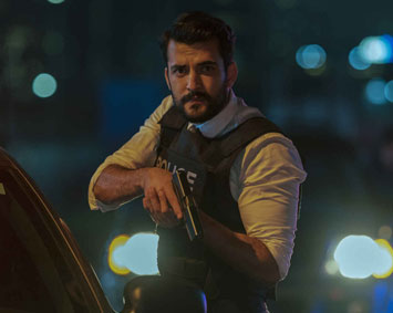 Detective Roshan Amiri